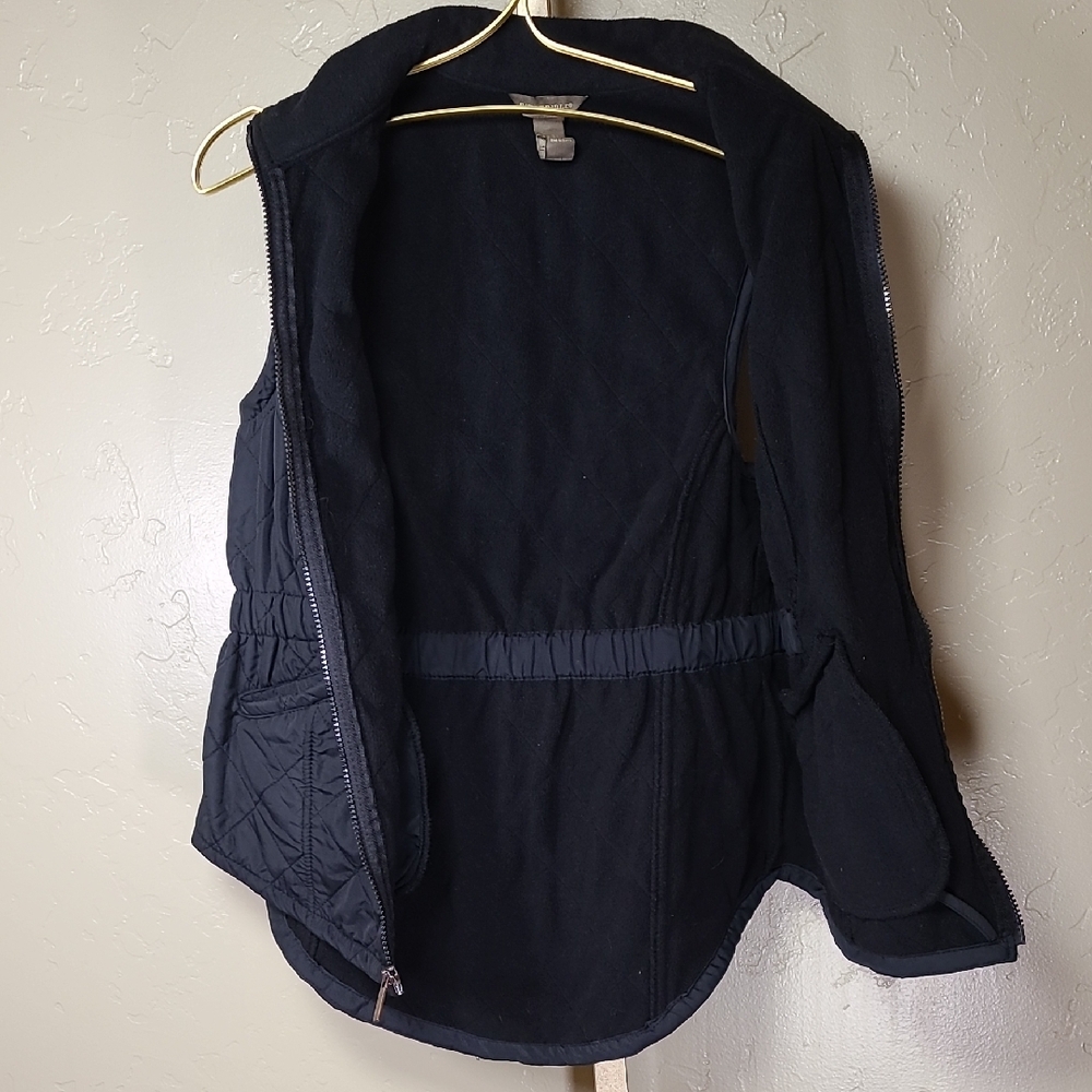 Bit & Bridle Women's Black Quilted Vest - Picture 9 of 12